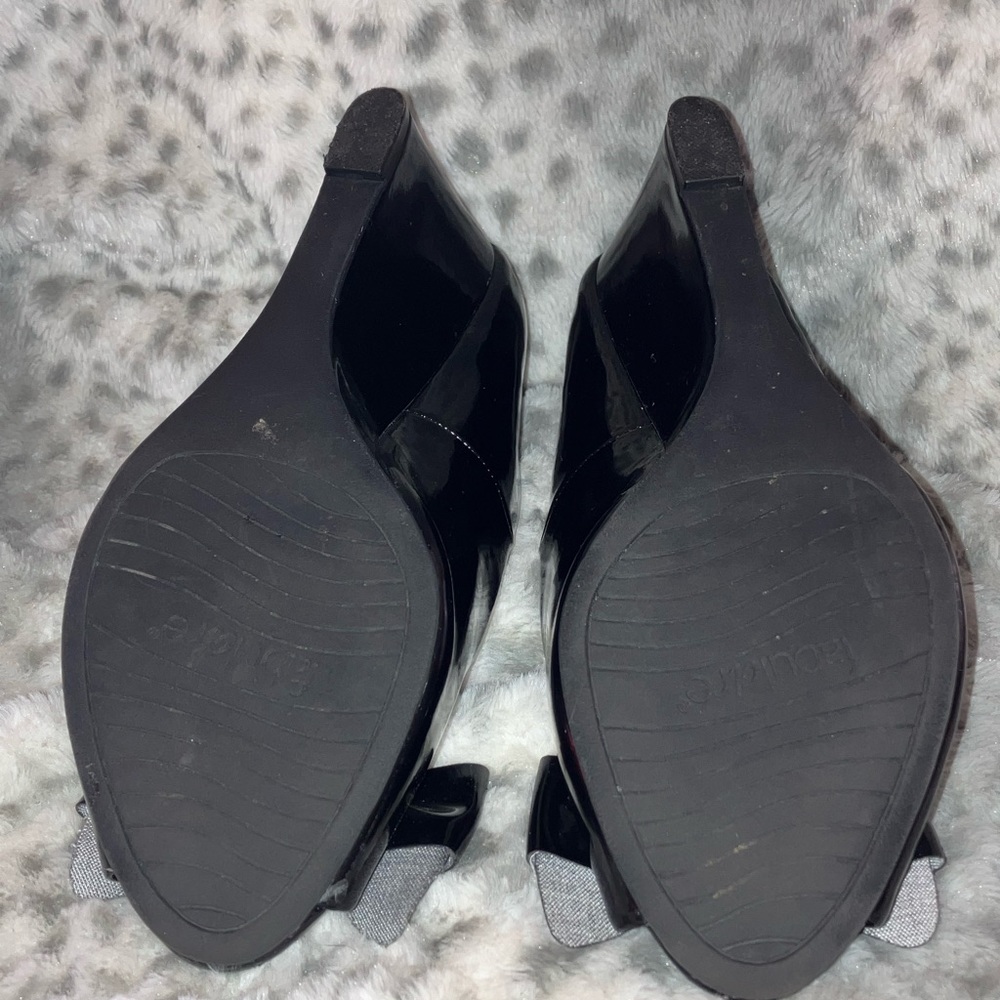 Shoes - Picture 4 of 5